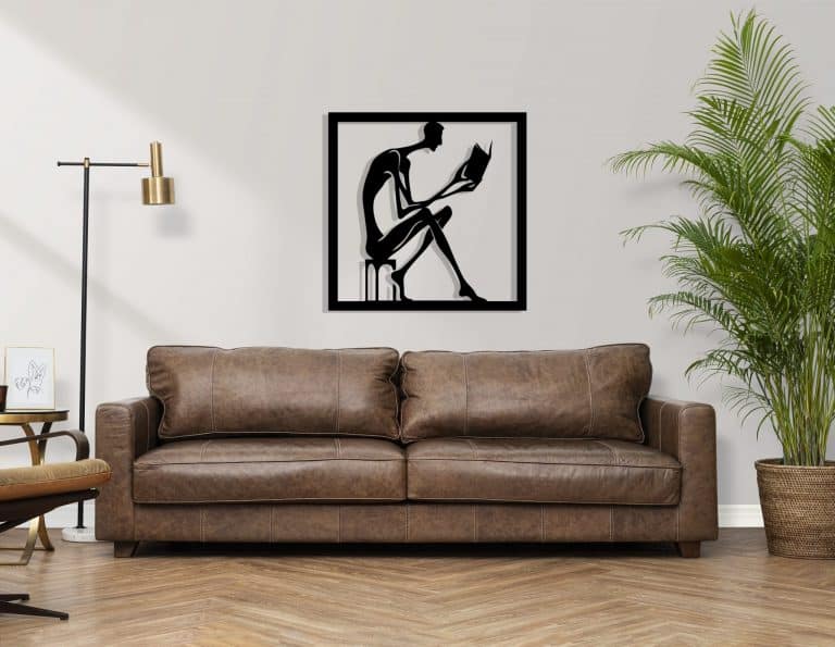 Décoration murale en métal : Long John : homme au livre