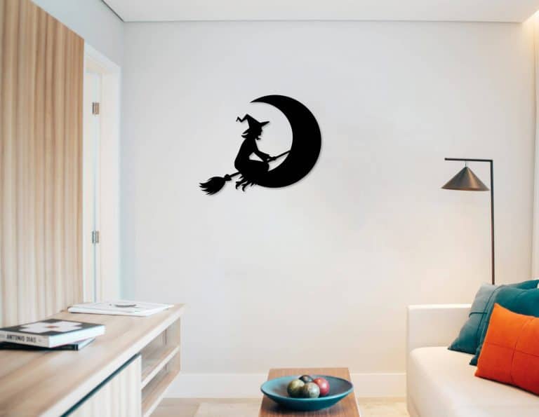 Décoration murale en métal : Sorcière au clair de lune